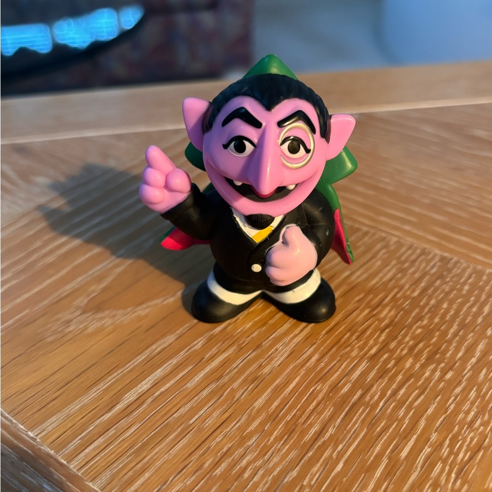 Sesame Street Count von Count Figure